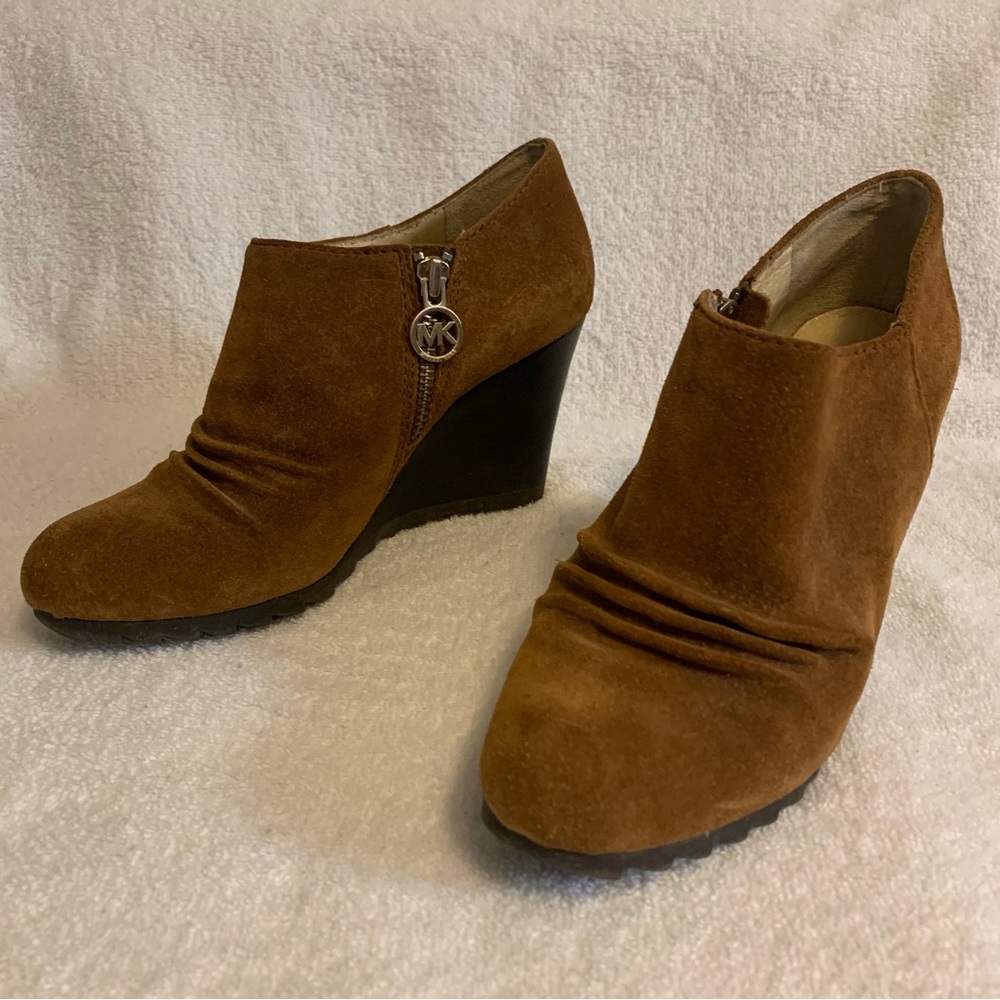 Women’s 5 1/2 M MICHAEL KORS Brown Suede Leather High Wedge Heel Bootie Shoes